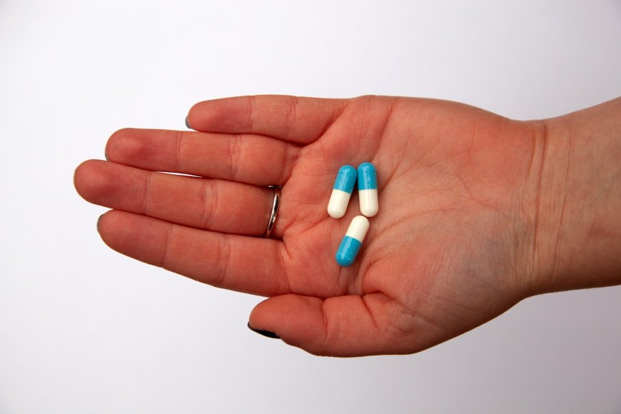 Antibioticaresistentie: Oorzaken, Gevolgen en Preventie
